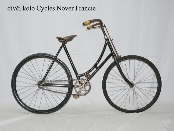 Historical bicycle rental service