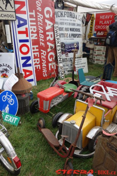 International Autojumble Beaulieu 2014