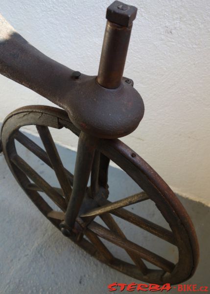 08/A. Moto velo musée, Domazan – France