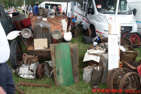 International Autojumble Beaulieu 2014