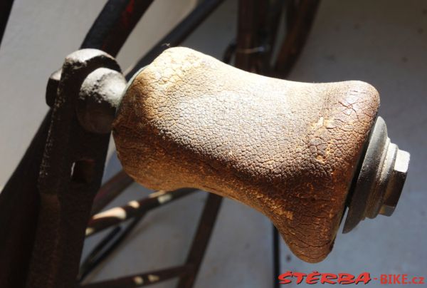 08/A. Moto velo musée, Domazan – France