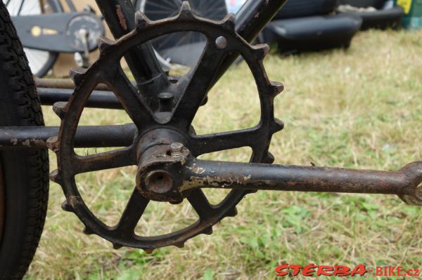 International Autojumble Beaulieu 2014