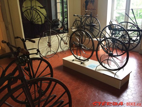 08/A. Moto velo musée, Domazan – France