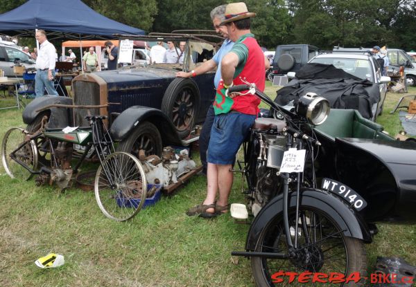 International Autojumble Beaulieu 2014