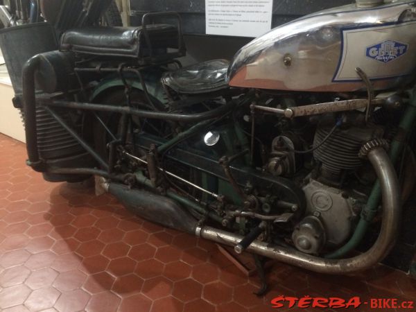 08/E. Moto velo musée, Domazan – Francie
