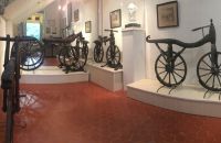 08/E. Moto velo musée, Domazan – Francie