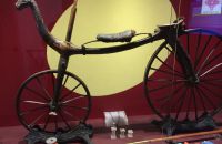 08/E. Moto velo musée, Domazan – Francie