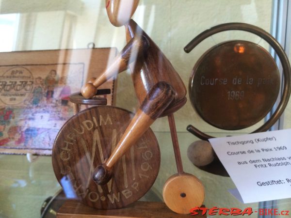180/A Museum Course de la Paix