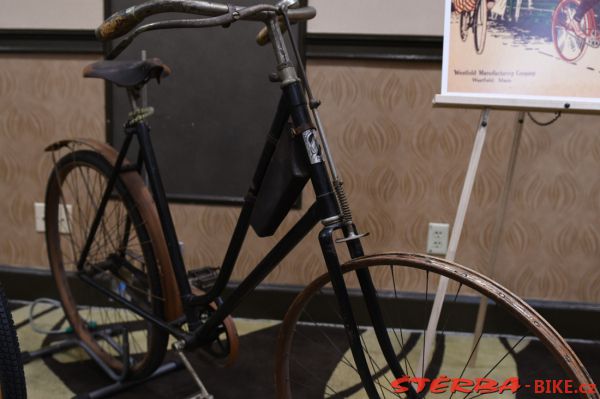 189 - exhibition "150 years of bicycling in America"