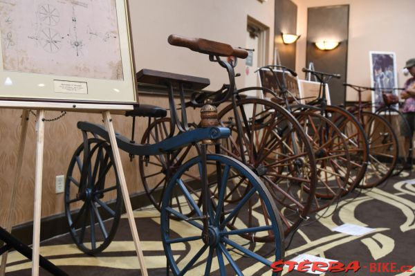 189 - exhibition "150 years of bicycling in America"