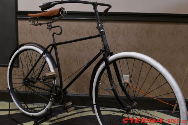 189 - exhibition "150 years of bicycling in America"
