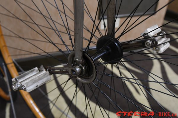 189 - exhibition "150 years of bicycling in America"