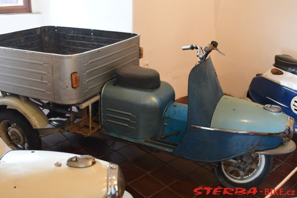 190/A - Hrad Kámen muzeum motocyklů