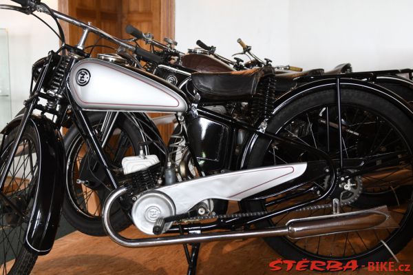 190/A - Hrad Kámen muzeum motocyklů