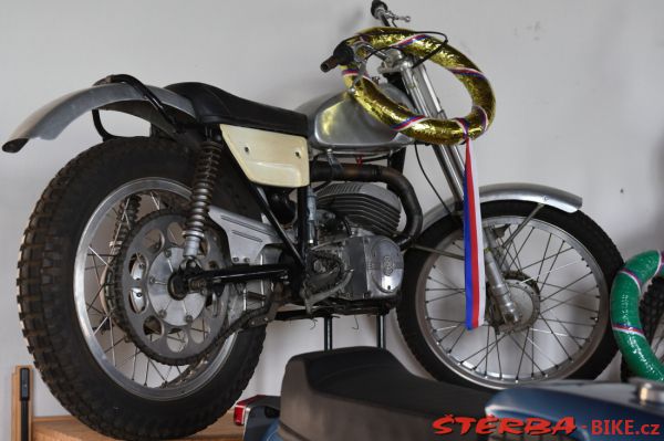190/A - Kámen motorcycle museum