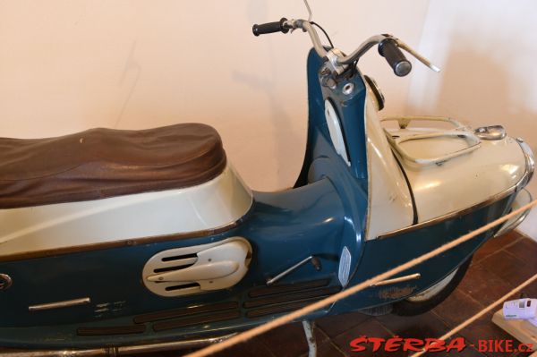 190/A - Kámen motorcycle museum