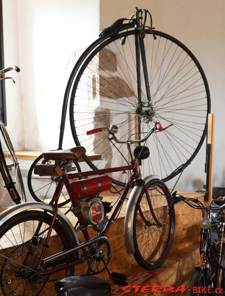190/A - Kámen motorcycle museum