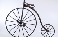 Dřevěné vysoké kolo, vyrobeno pravděpodobně v Bostnu, USA – po roce 1873