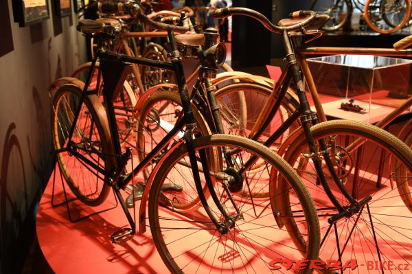 202/A – Expo 2017: 2 Rader – 200 Jahre, Mannheim