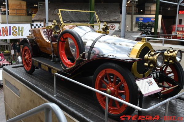 13/A  National Motor Museum, Beaulieu – England