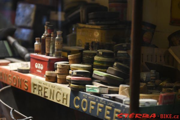 13/A  National Motor Museum, Beaulieu – England