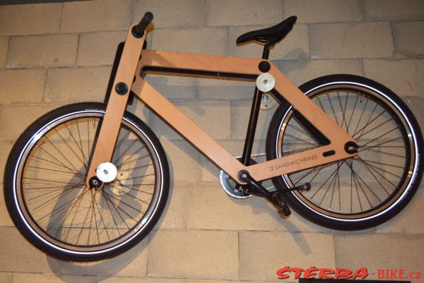213 - "2 X 200" – Bicycle Exhibition Jerusalem