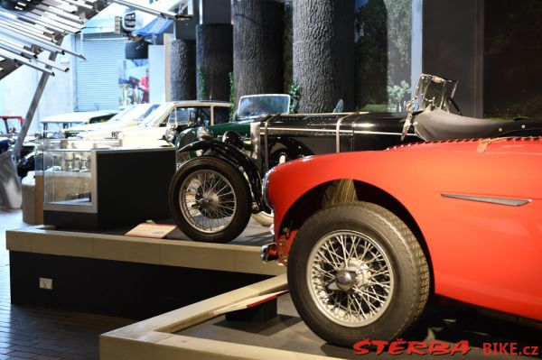 13/A  National Motor Museum, Beaulieu – England
