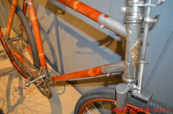 213 - "2 X 200" – Bicycle Exhibition Jerusalem
