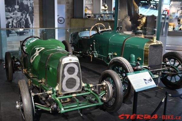 13/A  National Motor Museum, Beaulieu – England