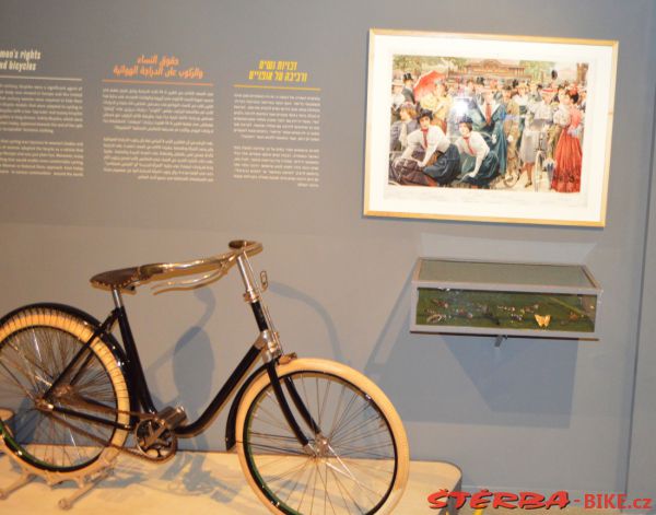213 - "2 X 200" – Bicycle Exhibition Jerusalem