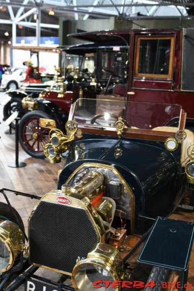 13/A  National Motor Museum, Beaulieu – England