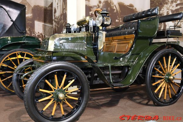 13/A  National Motor Museum, Beaulieu – England