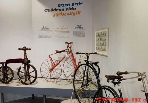 213 - "2 X 200" – Bicycle Exhibition Jerusalem