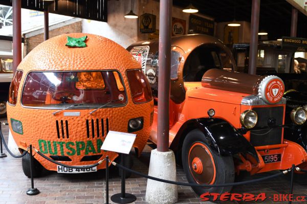 13/A  National Motor Museum, Beaulieu – England