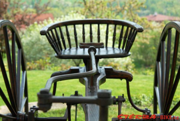 Pedamotive tricycle, Lever-driven machine, France c.1855