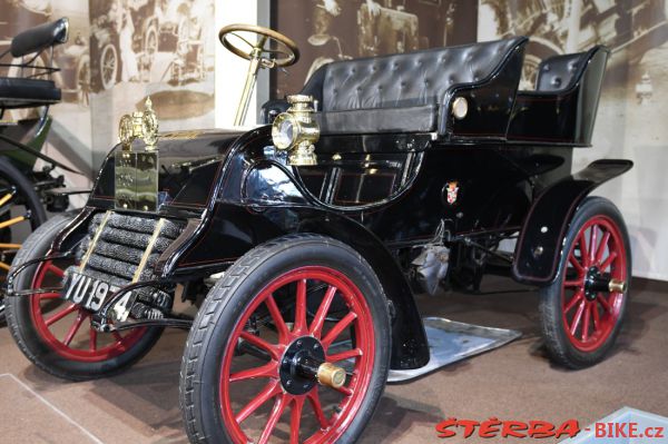 13/A  National Motor Museum, Beaulieu – England