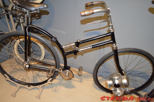 213 - "2 X 200" – Bicycle Exhibition Jerusalem