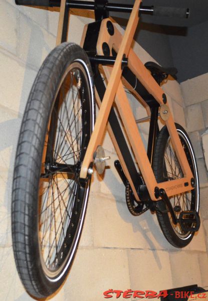 213 - "2 X 200" – Bicycle Exhibition Jerusalem