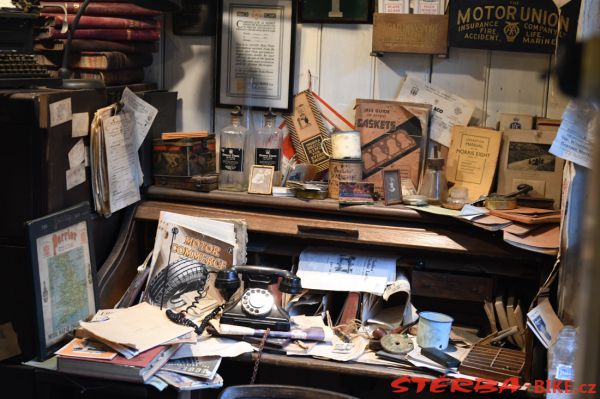 13/A  National Motor Museum, Beaulieu – England