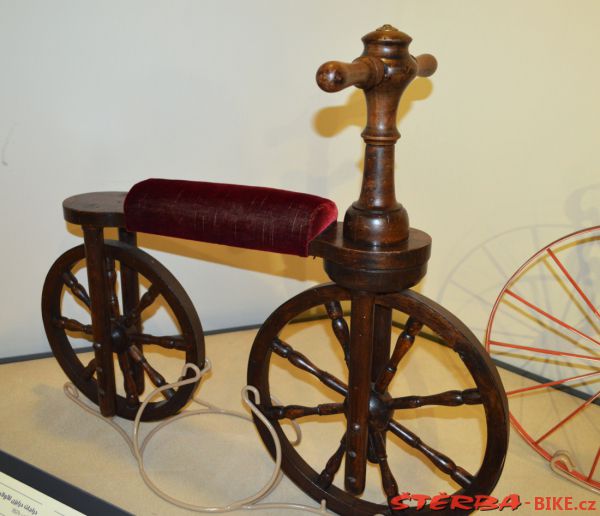 213 - "2 X 200" – Bicycle Exhibition Jerusalem