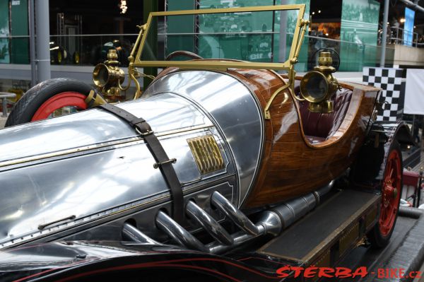 13/A  National Motor Museum, Beaulieu – England