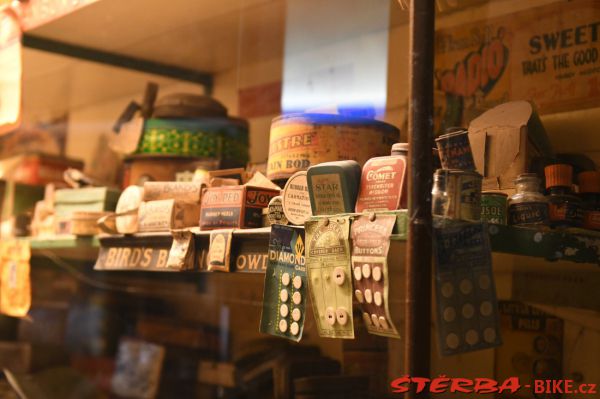 13/A  National Motor Museum, Beaulieu – England