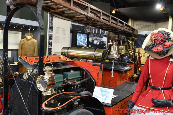 13/A  National Motor Museum, Beaulieu – England
