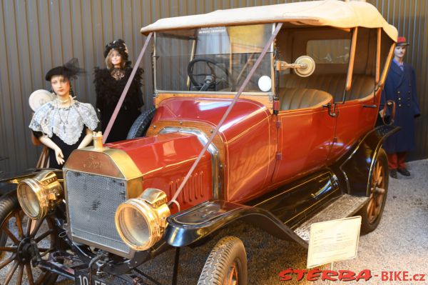 214 - Reims Automobile musée