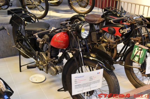 214 - Reims Automobile musée