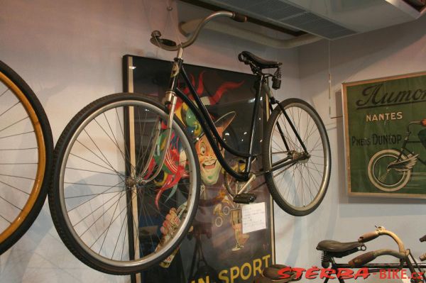 218 - Shiro Yagami's Museum