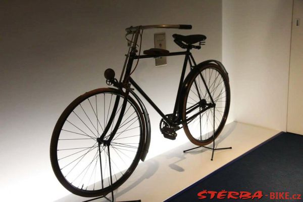 19/B - Bicycle Museum Cycle Center Osaka - Japonsko