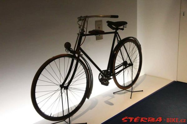 19/B - Bicycle Museum Cycle Center Osaka - Japonsko