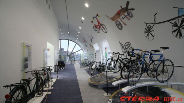 19/B - Bicycle Museum Cycle Center Osaka - Japan