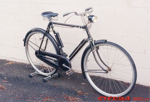 219/A - Gary COOK collection